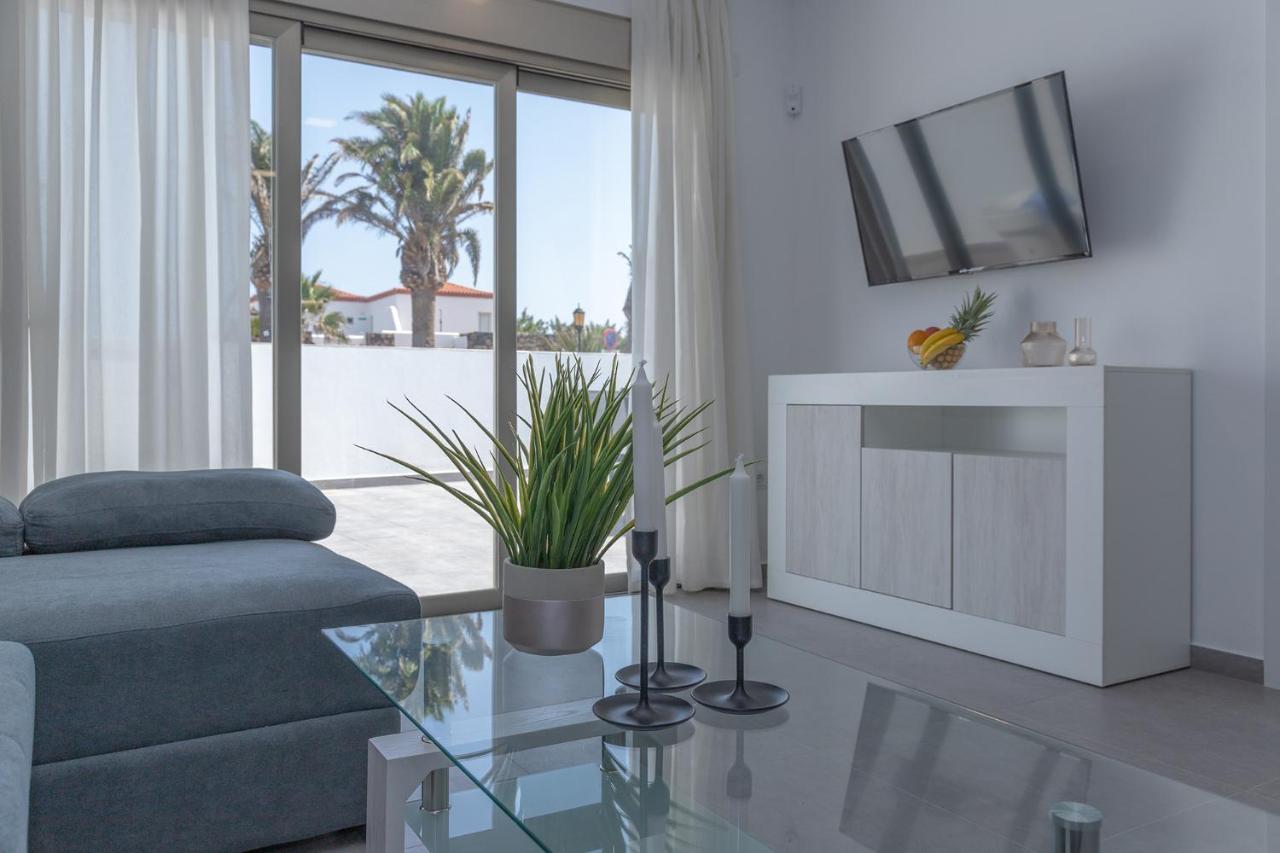 Apartment Family 1 Beachfront Corralejo By Holidays Home Bagian luar foto